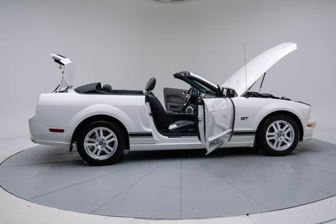 Used 2005 Ford Mustang GT Premium image 13