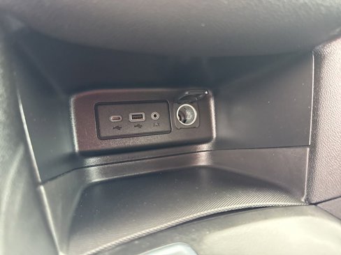 Used 2020 Chevrolet Equinox LT image 28