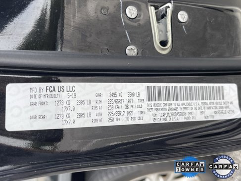 Used 2019 Jeep Cherokee Latitude Plus w/ Cold Weather Group image 11