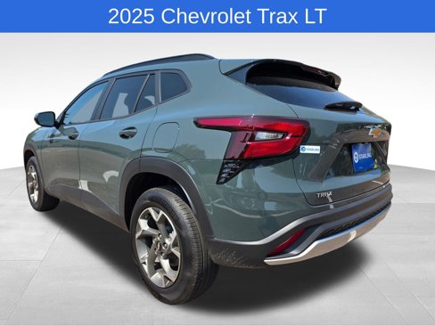 Certified 2025 Chevrolet Trax LT image 6