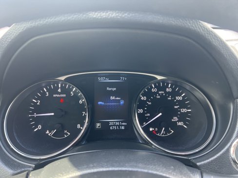 Used 2015 Nissan Rogue SV image 30