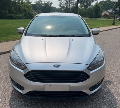 Used 2018 Ford Focus SE w/ SE Appearance Package image 6