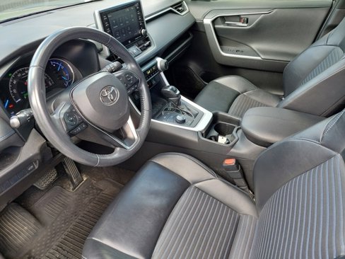 Used 2020 Toyota RAV4 XSE image 17