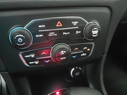 Used 2018 Dodge Charger GT image 22