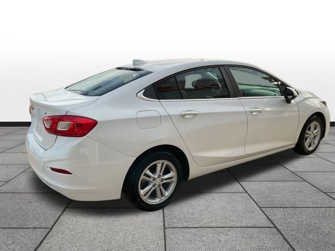 Used 2017 Chevrolet Cruze LT image 5