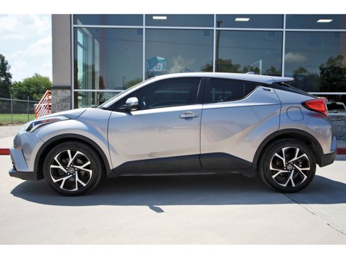 Used 2018 Toyota C-HR XLE image 3