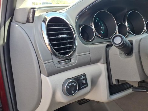 Used 2016 Buick Enclave Leather image 19
