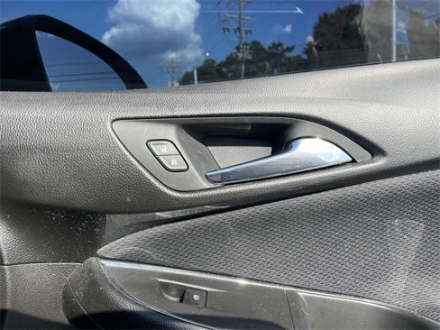 Used 2018 Chevrolet Cruze LS image 9