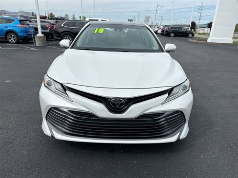 Used 2018 Toyota Camry XLE image 3