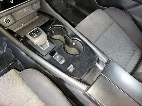 Certified 2021 Nissan Rogue S image 21