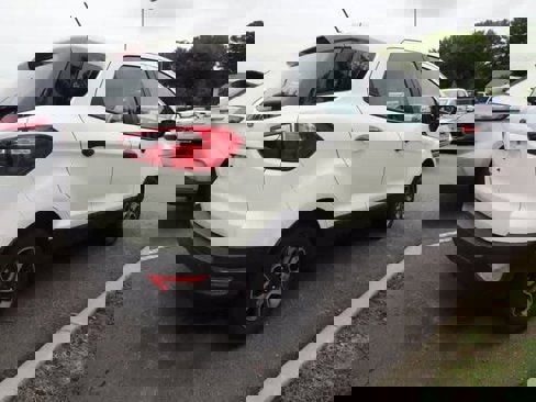 Certified 2021 Ford EcoSport S image 5