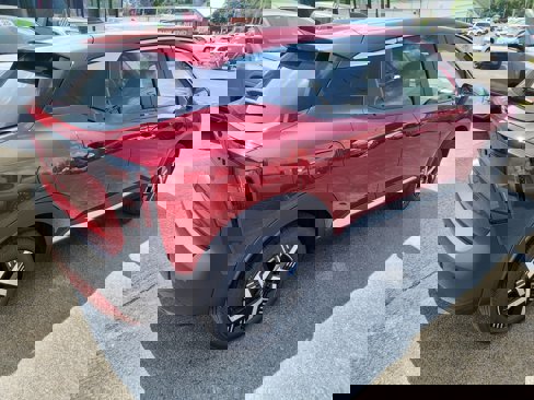 New 2025 Nissan Kicks SV w/ Charging Package image 8