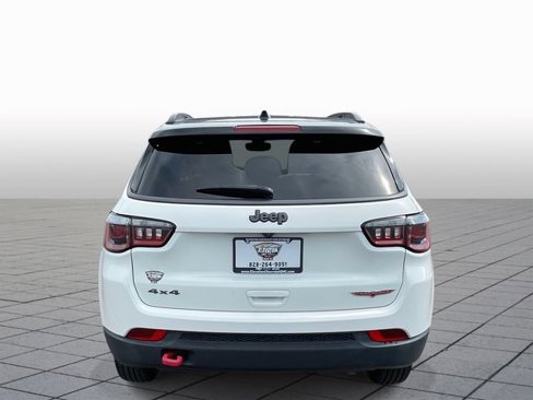 Used 2019 Jeep Compass Trailhawk image 6