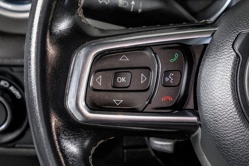 Used 2018 Jeep Wrangler Unlimited Sahara image 18
