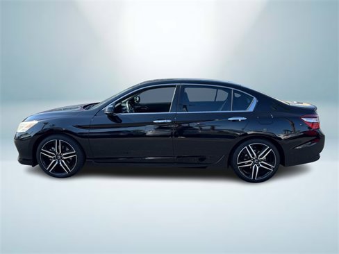Used 2016 Honda Accord Touring image 3