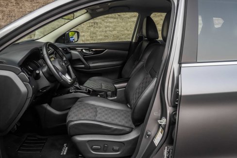 Used 2022 Nissan Rogue Sport SV image 24