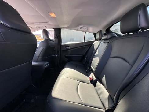 Used 2016 Toyota Prius Four image 15