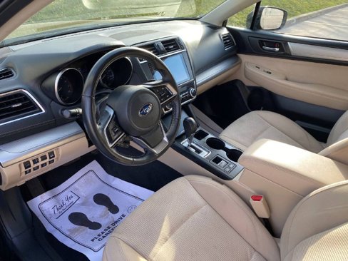 Used 2018 Subaru Outback 2.5i Premium image 10