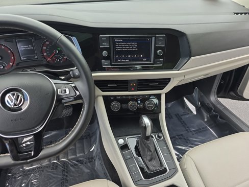 Used 2021 Volkswagen Jetta SE w/ SE Cold Weather Package image 20
