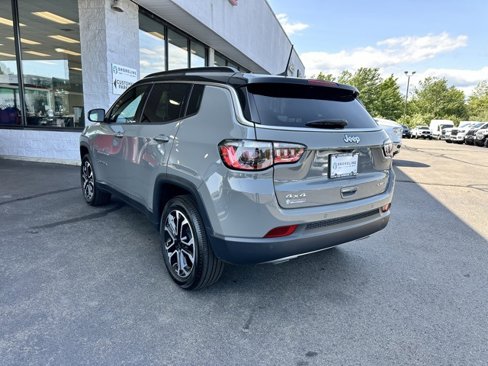 Used 2023 Jeep Compass Limited w/ Sun and Sound Group image 7