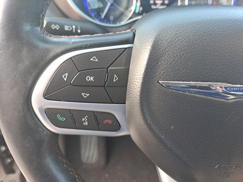 Used 2017 Chrysler Pacifica Touring-L Plus w/ Advanced Safetytec Group image 18