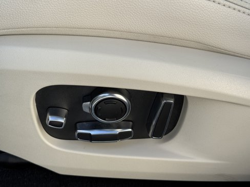 Used 2023 Jaguar F-PACE S image 20