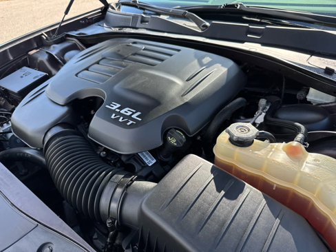 Used 2020 Dodge Charger SXT w/ Blacktop Package image 12