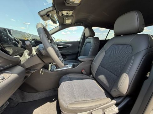 New 2025 Buick Envista Preferred image 15