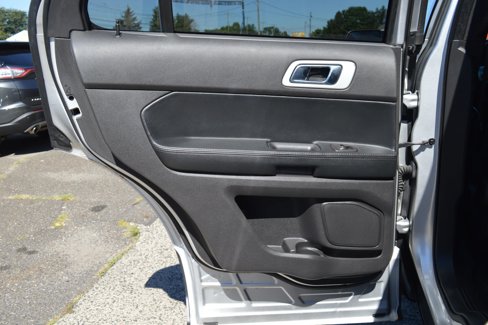 Used 2014 Ford Explorer XLT image 33
