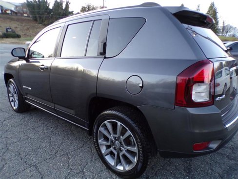 Used 2017 Jeep Compass High Altitude image 9