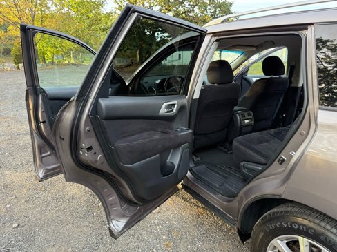 Used 2014 Nissan Pathfinder SV image 33