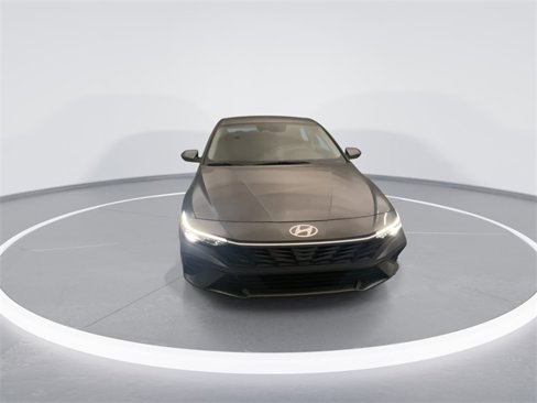 New 2025 Hyundai Elantra SE image 7
