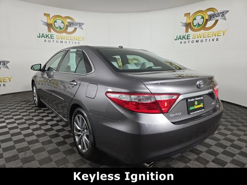 Used 2017 Toyota Camry XLE image 6