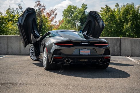 Used 2022 McLaren GT image 14