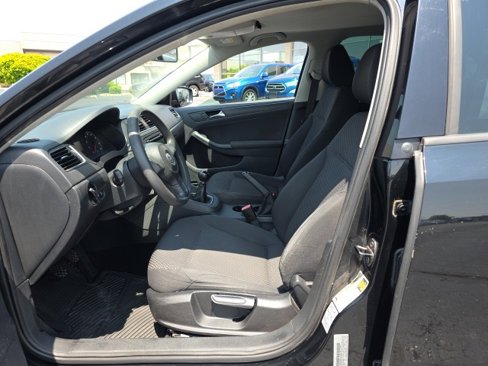 Used 2012 Volkswagen Jetta S image 12