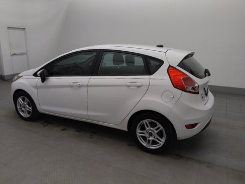 Used 2017 Ford Fiesta SE image 3