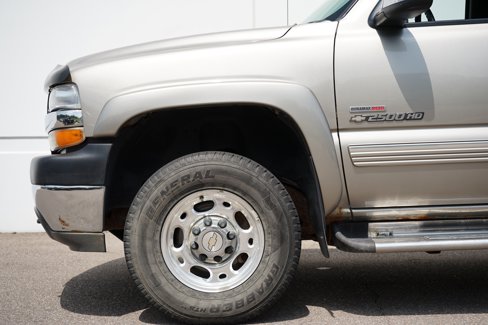 Used 2001 Chevrolet Silverado 2500 LS w/ Off-Road Skid Plate Pkg image 11