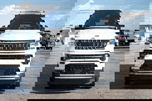 Certified 2024 Jeep Compass Limited image 8