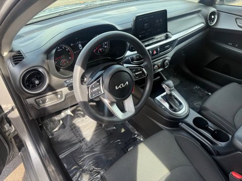 Used 2023 Kia Forte LXS w/ LXS Technology Package image 31