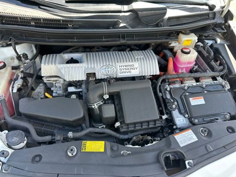 Used 2015 Toyota Prius Four image 21