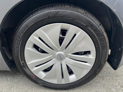 Used 2025 Nissan Leaf S image 49