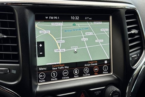 Used 2018 Jeep Grand Cherokee Limited image 22