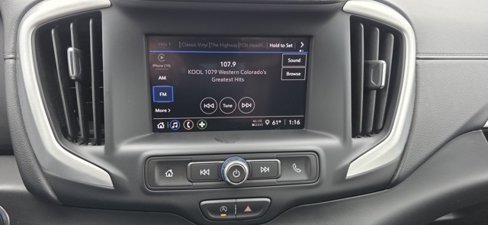 Used 2024 GMC Terrain SLE w/ Driver Convenience Package image 18