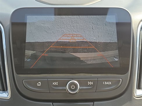 Certified 2017 Chevrolet Malibu Premier w/ Premier Sun and Wheel Package image 15