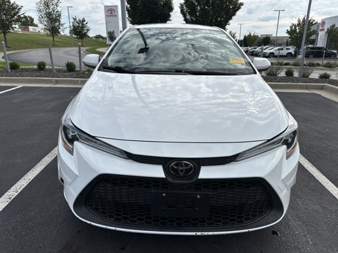 Used 2020 Toyota Corolla LE image 3