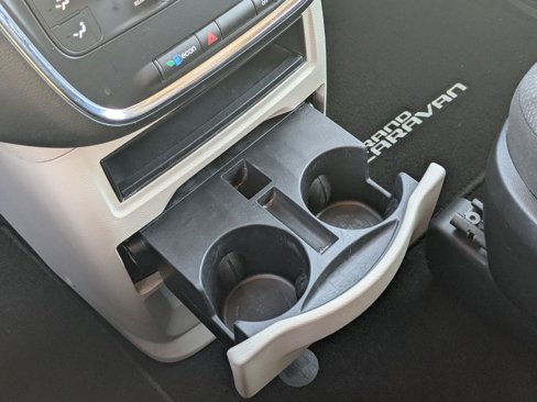 Used 2017 Dodge Grand Caravan SE image 21