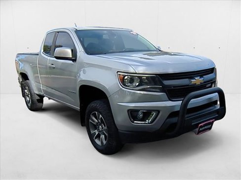 Used 2017 Chevrolet Colorado Z71 image 3