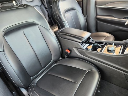 Used 2023 Jeep Grand Cherokee 4WD 4xe image 13