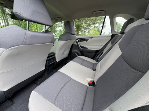 Used 2020 Toyota RAV4 XLE image 14