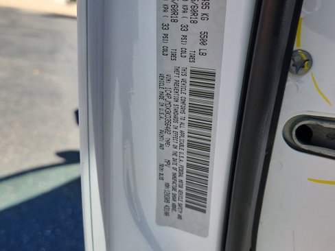Used 2019 Jeep Cherokee Limited image 19